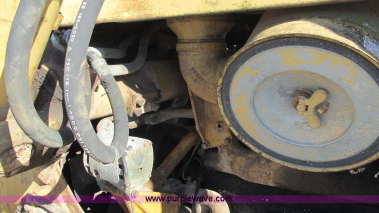 image for item J8575 1967 Caterpillar D8H dozer