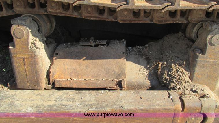 image for item J8575 1967 Caterpillar D8H dozer