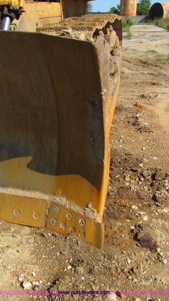 image for item J8576 1967 Caterpillar D8H dozer