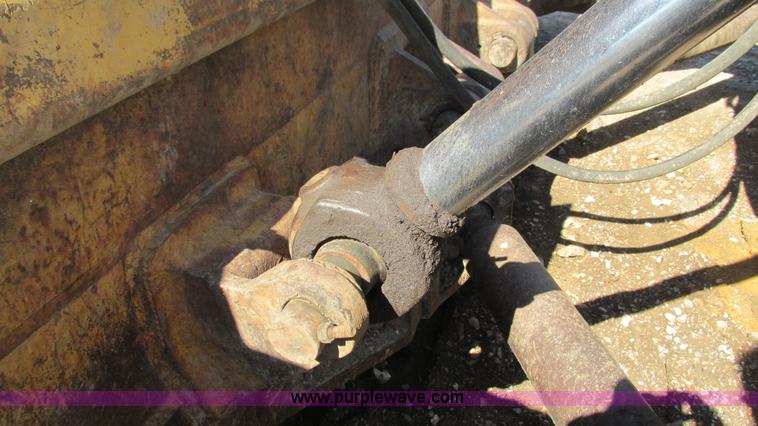 image for item J8576 1967 Caterpillar D8H dozer