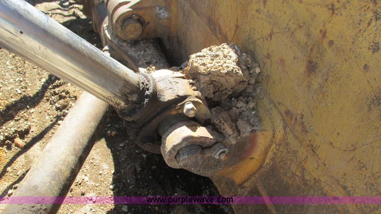 image for item J8576 1967 Caterpillar D8H dozer