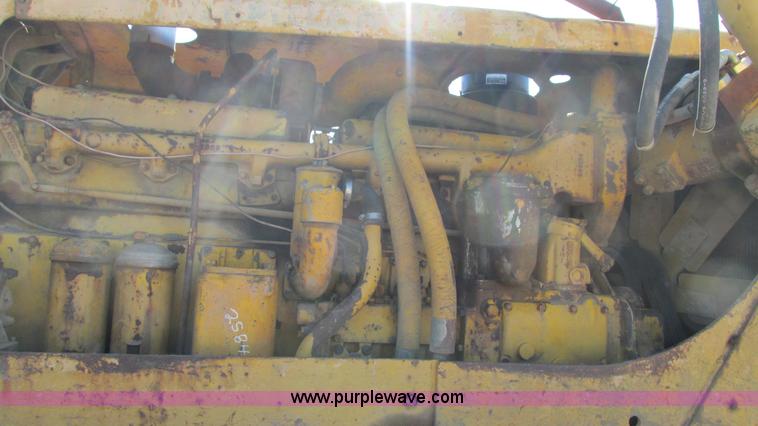 image for item J8576 1967 Caterpillar D8H dozer