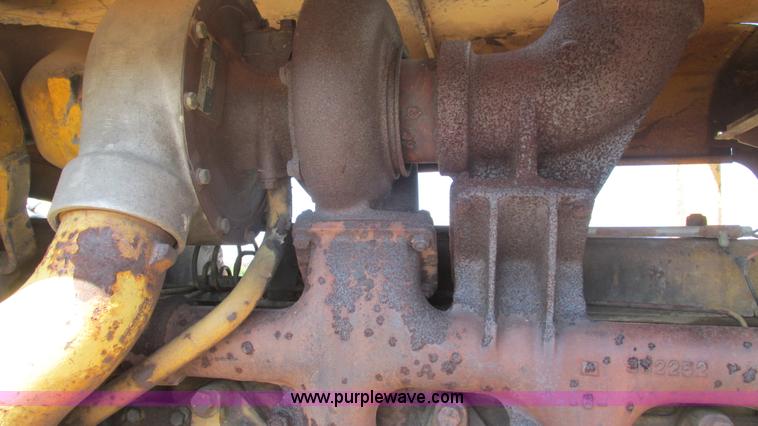 image for item J8576 1967 Caterpillar D8H dozer