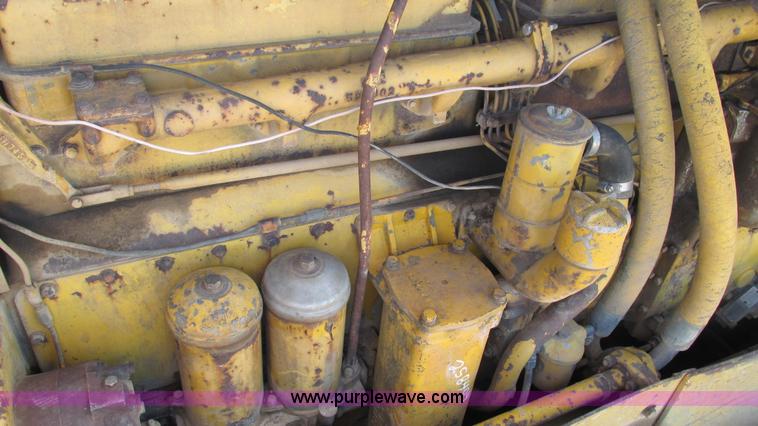 image for item J8576 1967 Caterpillar D8H dozer