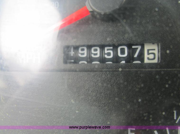 image for item K5096 1999 Sterling A9500 semi truck