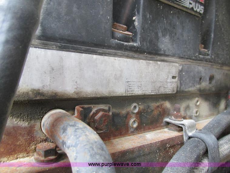 image for item K5096 1999 Sterling A9500 semi truck