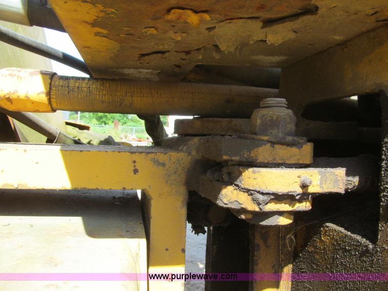 image for item K6261 Raygo Rascal 400A vibratory roller