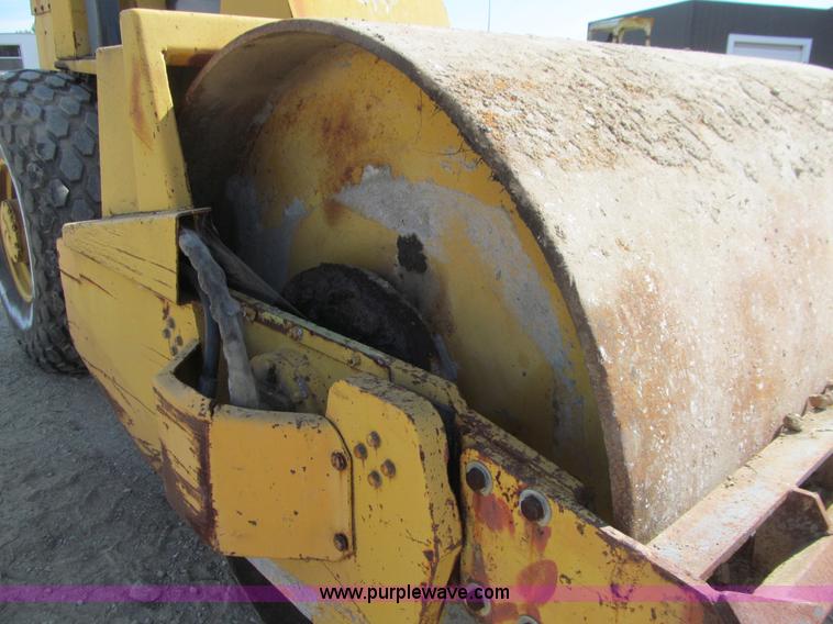 image for item K6261 Raygo Rascal 400A vibratory roller