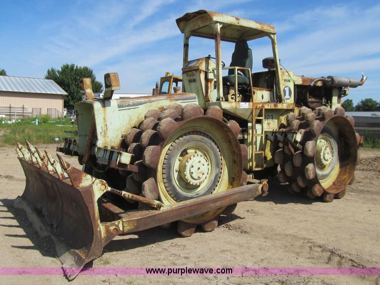 1971 Raygo Ram 45 compactor in Muscatine, IA | Item K6262 sold | Purple ...