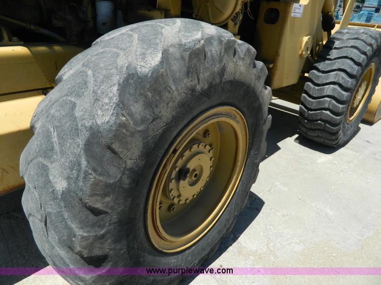image for item K8172 1966 Allis Chalmers 545 wheel loader