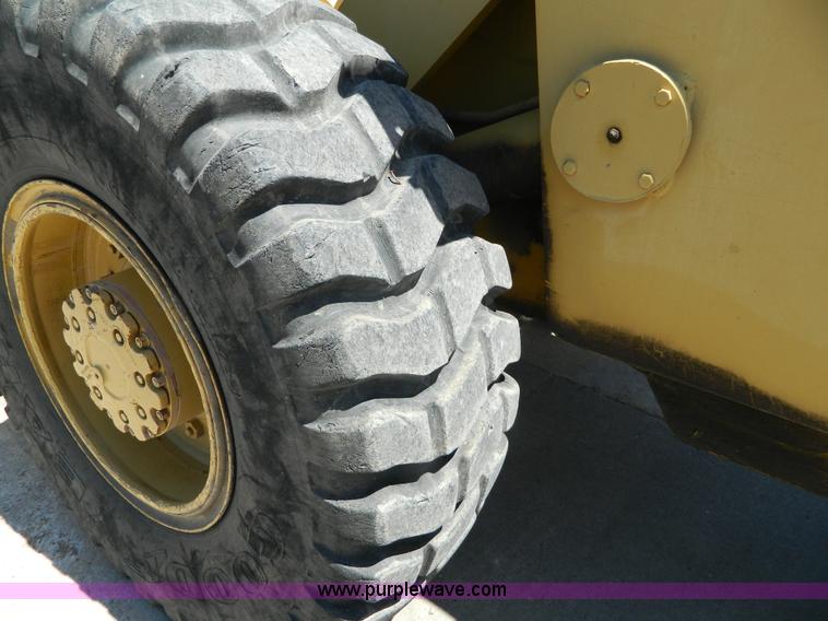 image for item K8172 1966 Allis Chalmers 545 wheel loader