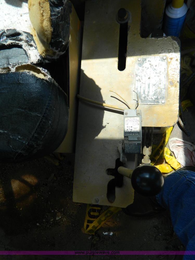 image for item K8172 1966 Allis Chalmers 545 wheel loader