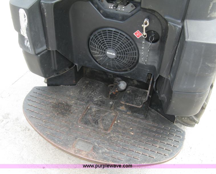 image for item K8744 2008 Ditch Witch Zahn R300 compact utility loader