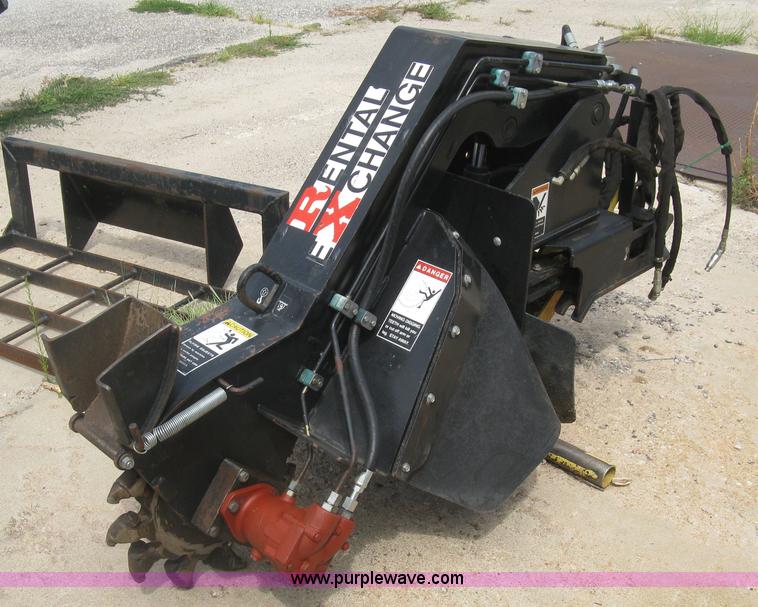 image for item K8744 2008 Ditch Witch Zahn R300 compact utility loader