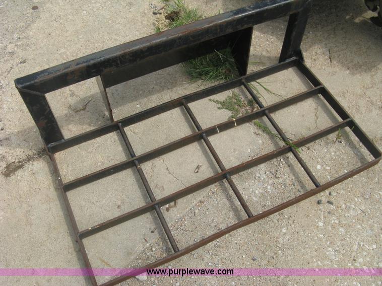 image for item K8744 2008 Ditch Witch Zahn R300 compact utility loader