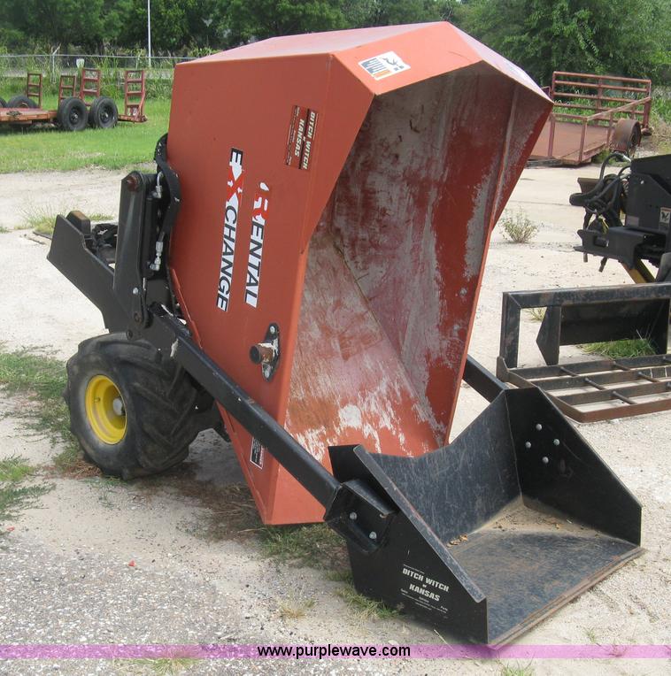 image for item K8744 2008 Ditch Witch Zahn R300 compact utility loader