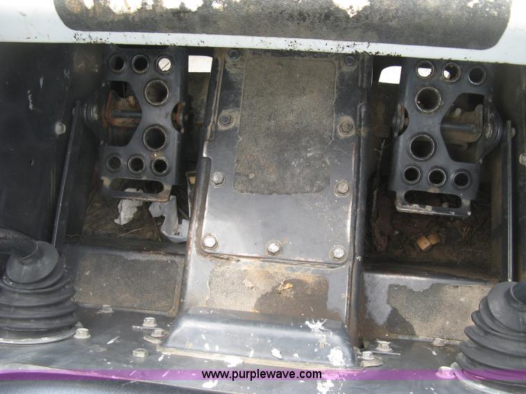 image for item K8745 2011 Bobcat S150 skid steer