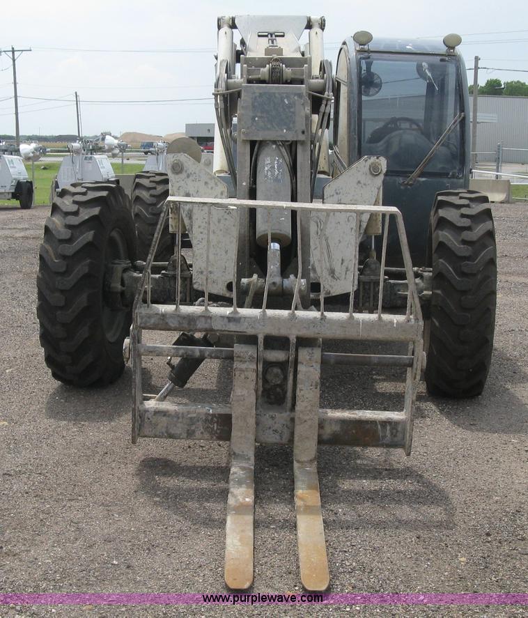 image for item K8746 2004 Terex TH842C telehandler