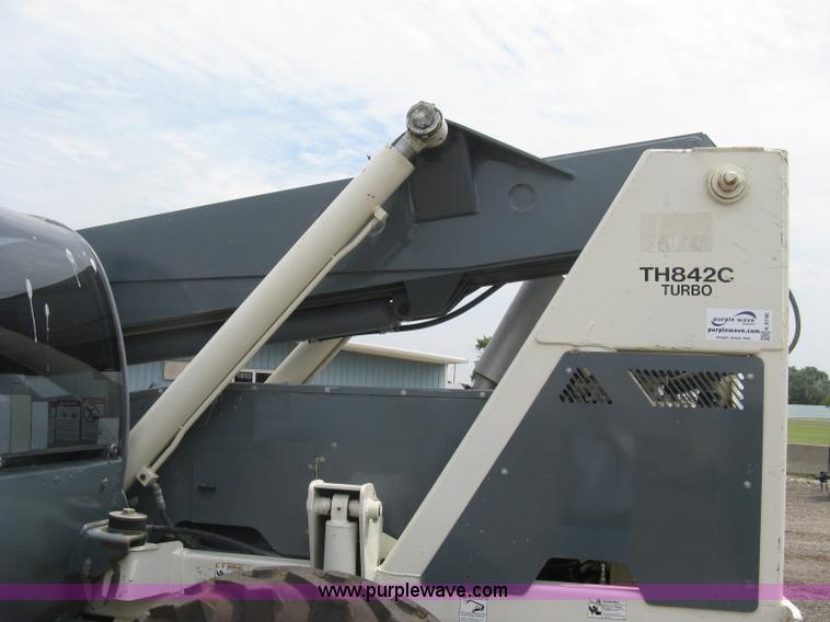 image for item K8746 2004 Terex TH842C telehandler