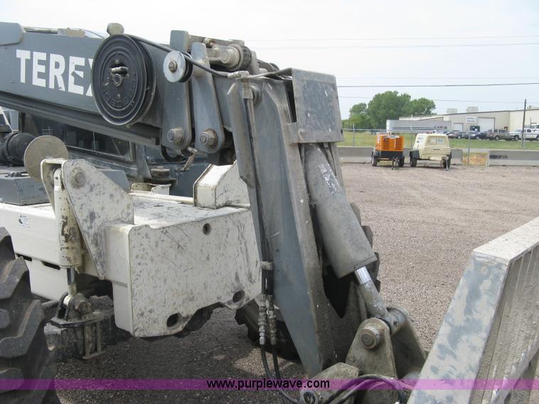 image for item K8746 2004 Terex TH842C telehandler