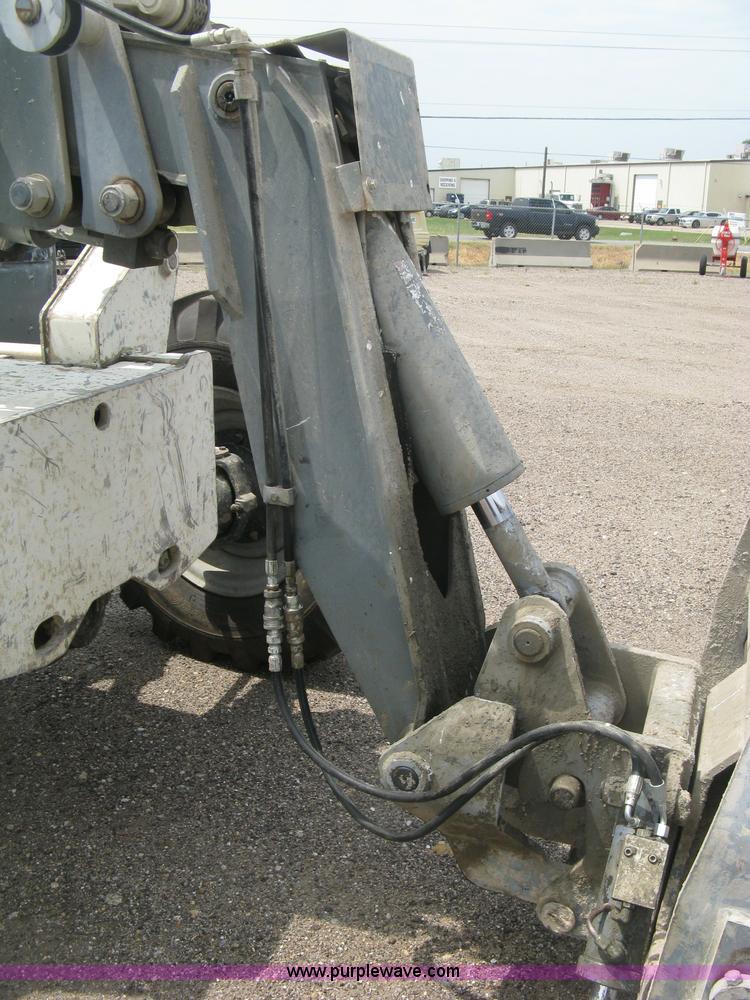 image for item K8746 2004 Terex TH842C telehandler