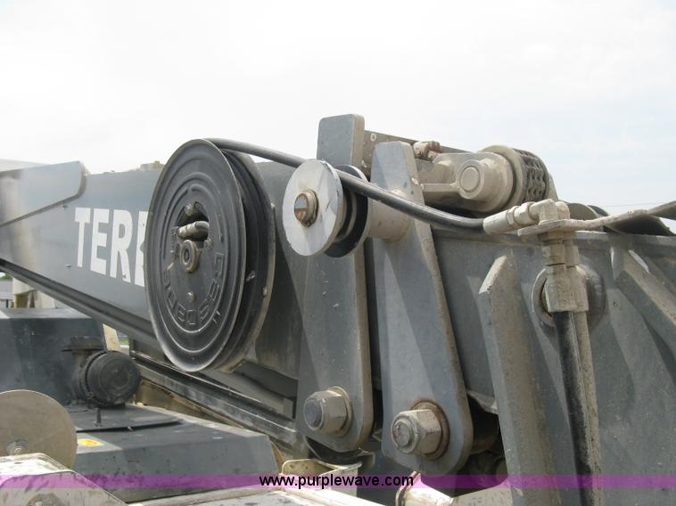 image for item K8746 2004 Terex TH842C telehandler