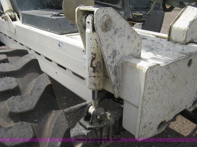 image for item K8746 2004 Terex TH842C telehandler