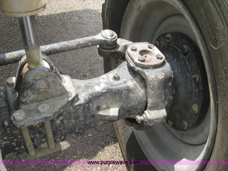 image for item K8746 2004 Terex TH842C telehandler