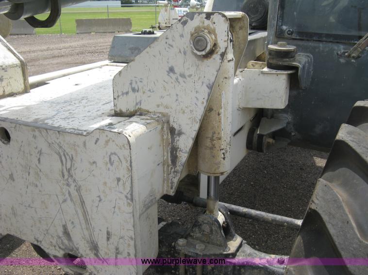 image for item K8746 2004 Terex TH842C telehandler