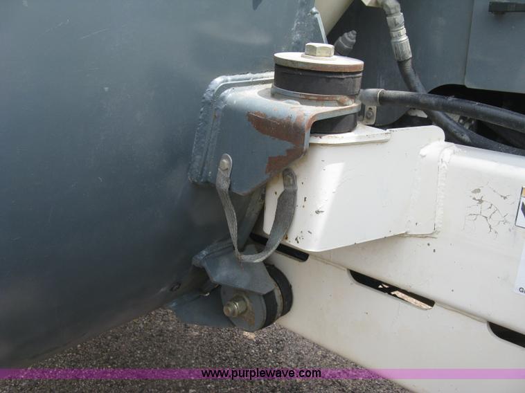 image for item K8746 2004 Terex TH842C telehandler