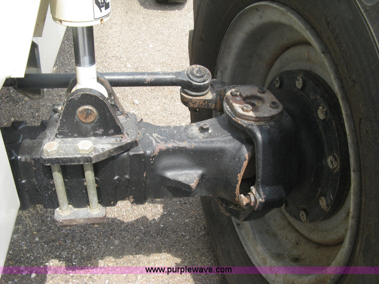 image for item K8746 2004 Terex TH842C telehandler