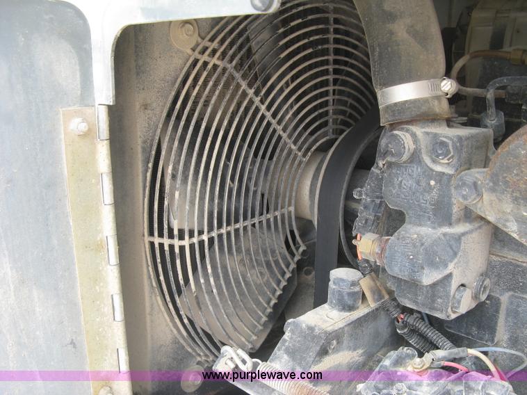 image for item K8746 2004 Terex TH842C telehandler