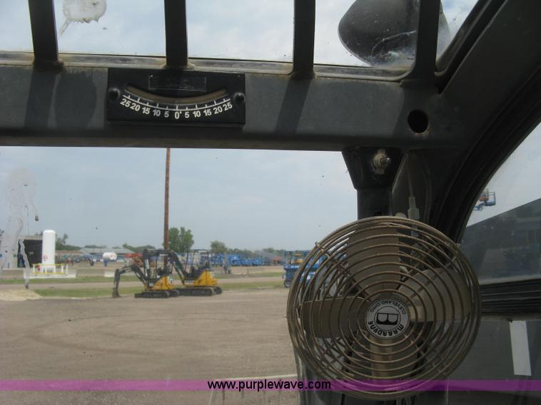 image for item K8746 2004 Terex TH842C telehandler