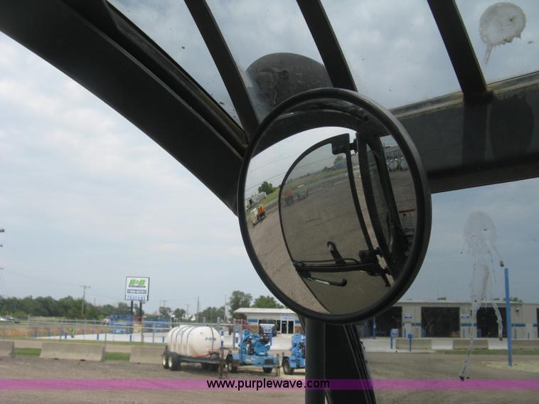 image for item K8746 2004 Terex TH842C telehandler