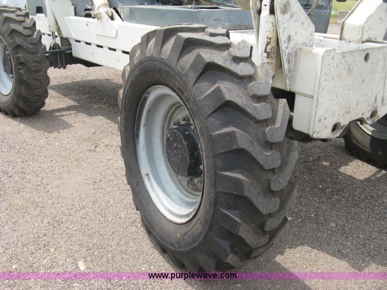 image for item K8746 2004 Terex TH842C telehandler