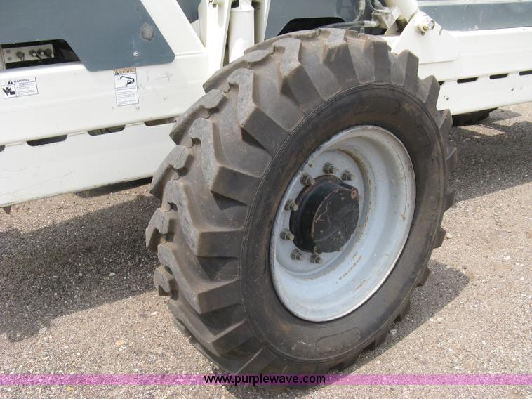 image for item K8746 2004 Terex TH842C telehandler