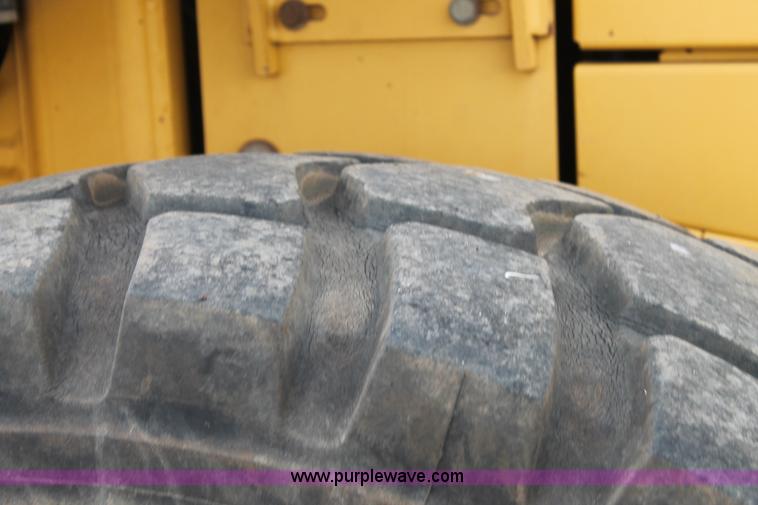 image for item L4374 John Deere TC54H wheel loader