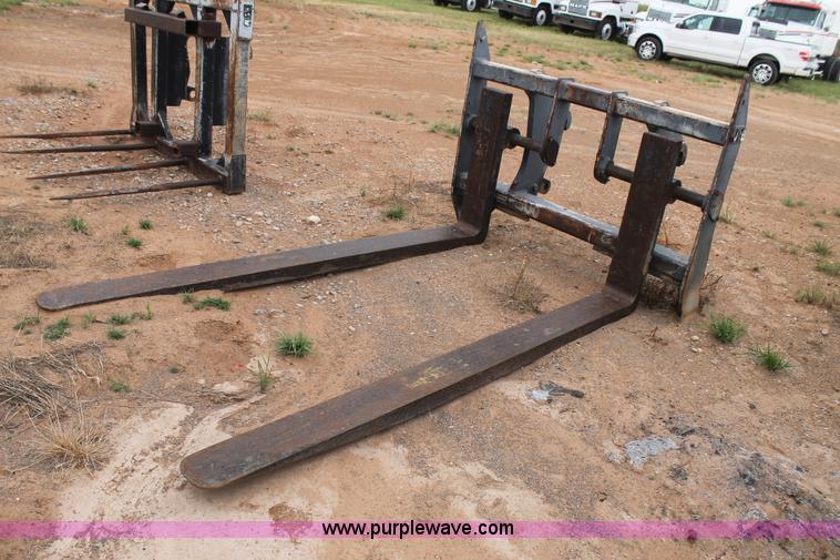 image for item L4374 John Deere TC54H wheel loader