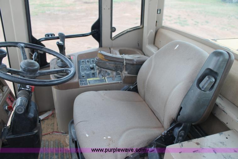 image for item L4374 John Deere TC54H wheel loader