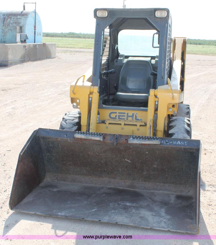 image for item L4392 2008 Gehl 5240 skid steer