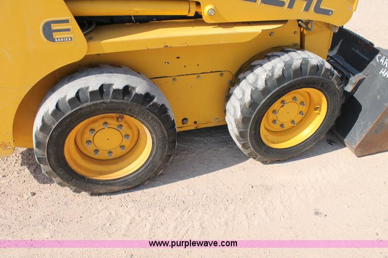 image for item L4392 2008 Gehl 5240 skid steer