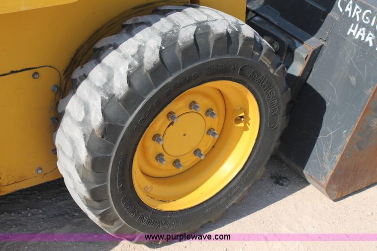 image for item L4392 2008 Gehl 5240 skid steer