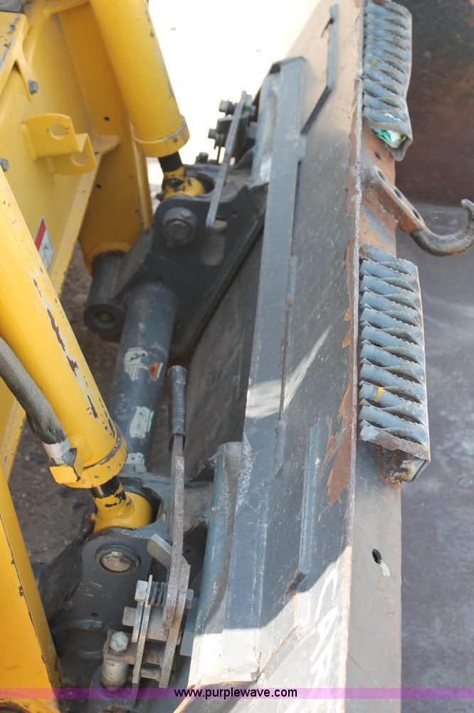 image for item L4392 2008 Gehl 5240 skid steer
