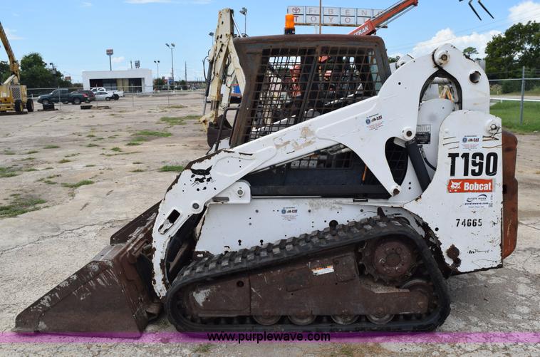 image for item L5785 2007 Bobcat T190 skid steer