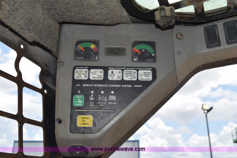 image for item L5785 2007 Bobcat T190 skid steer