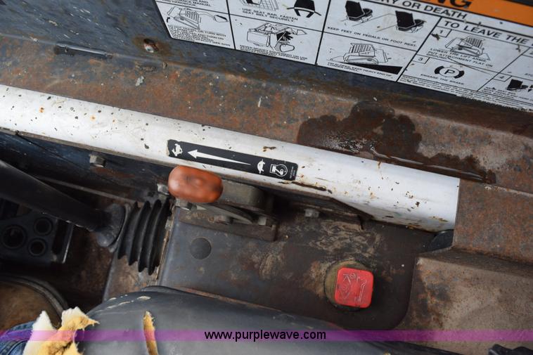 image for item L5785 2007 Bobcat T190 skid steer