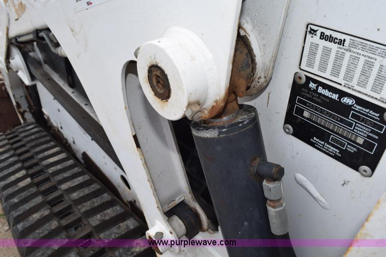 image for item L5785 2007 Bobcat T190 skid steer