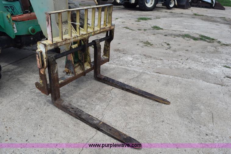 image for item L5788 2007 JCB 506C telehandler