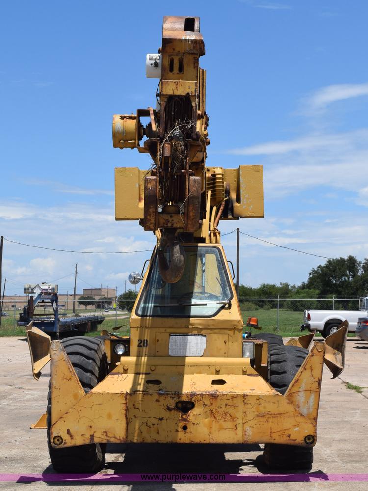 image for item L5789 1982 Galion 150A hydraulic crane