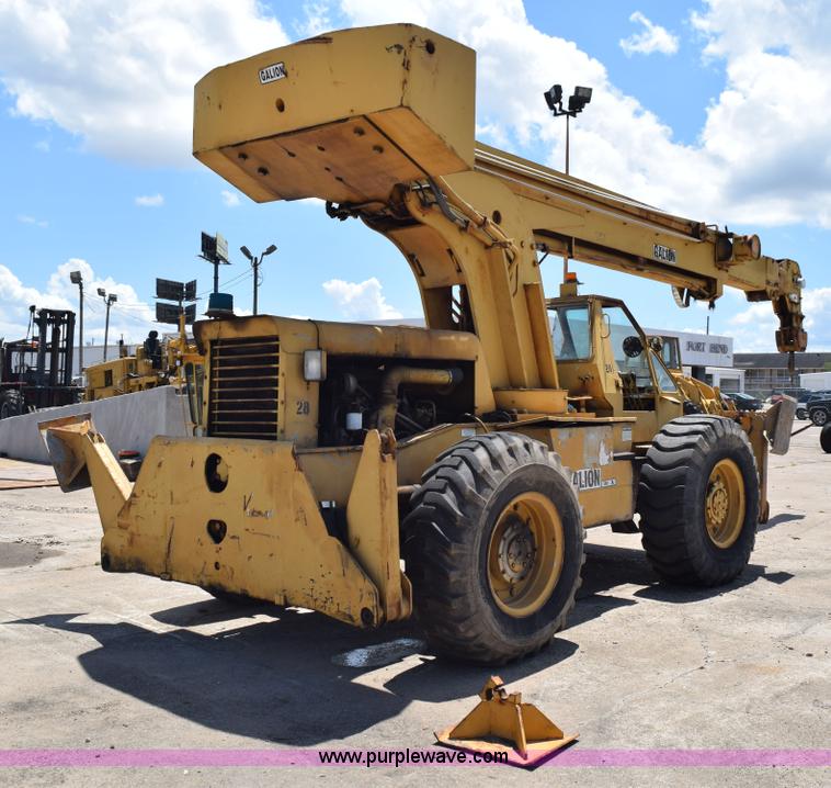 image for item L5789 1982 Galion 150A hydraulic crane